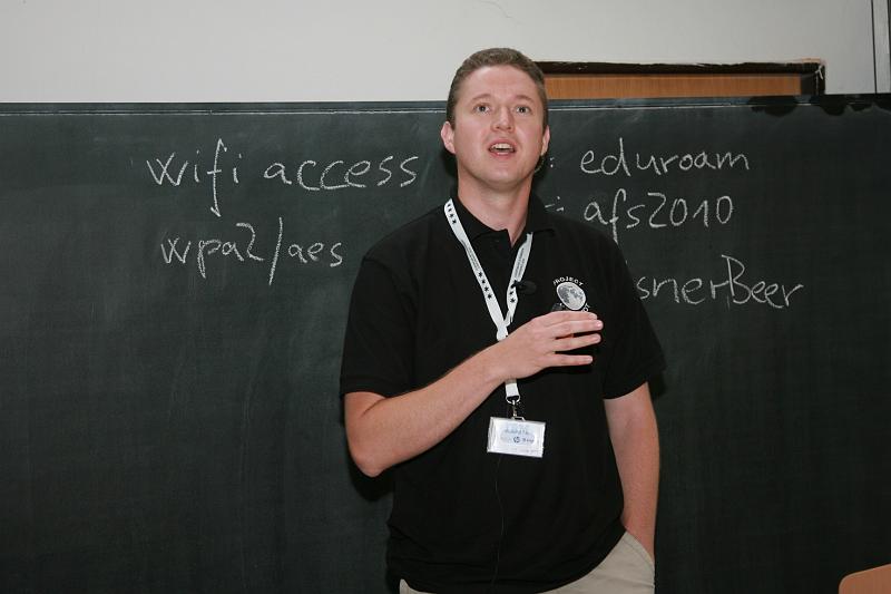 RR2E9933.JPG
